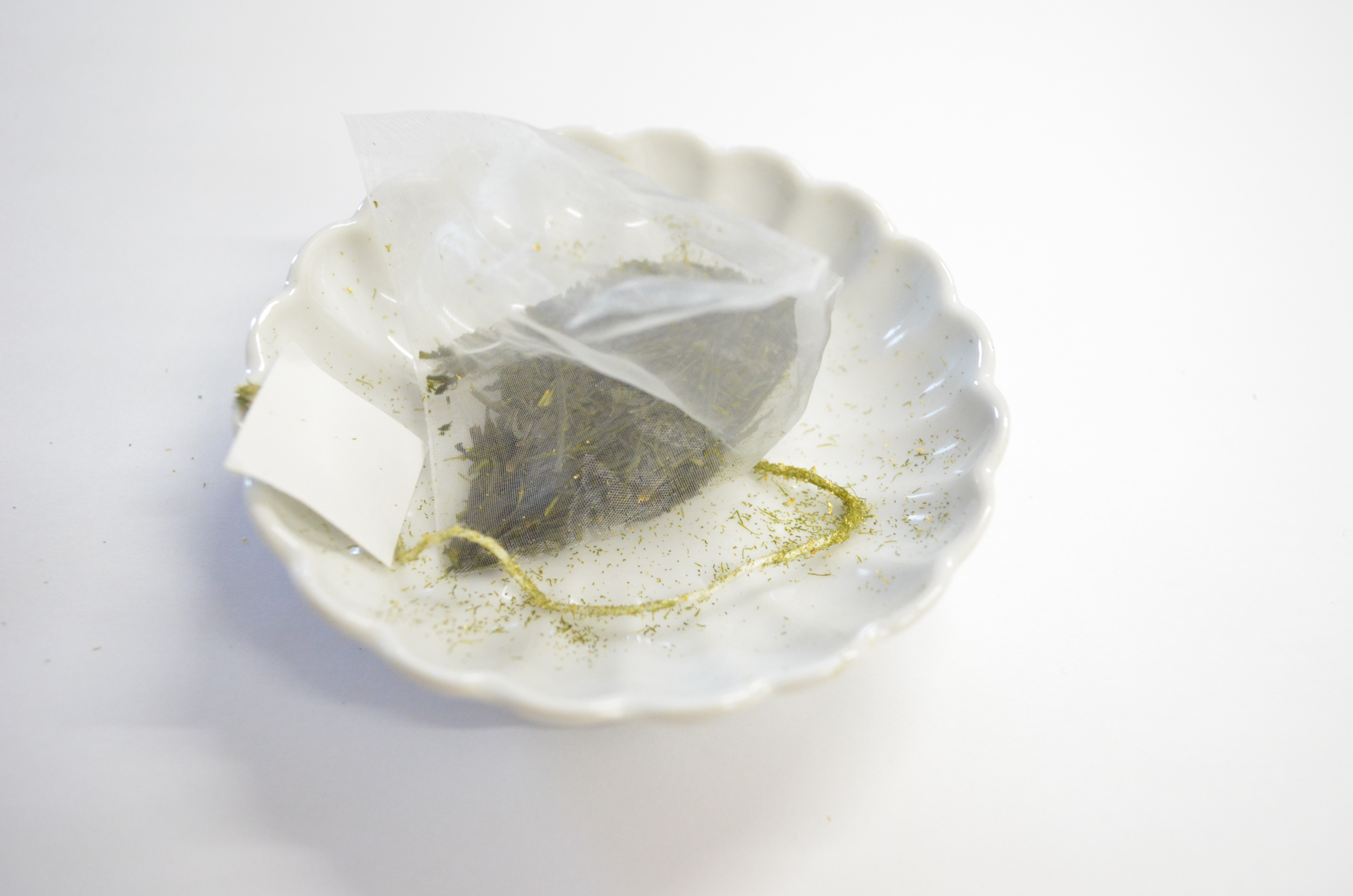 冬の特別な贈り物に..【箱入れ包装】│金粉茶ギフト【茶葉＆ティーバッグ】